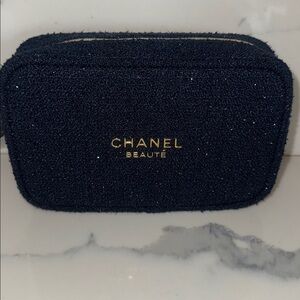 CHANEL Beauté Navy Holiday 2025 Cosmetic Makeup Bag